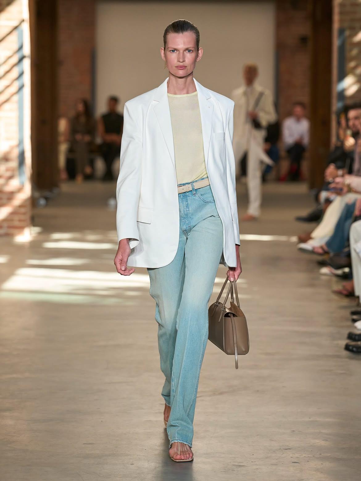 Calvin Klein S/S 2027/ @calvinklein