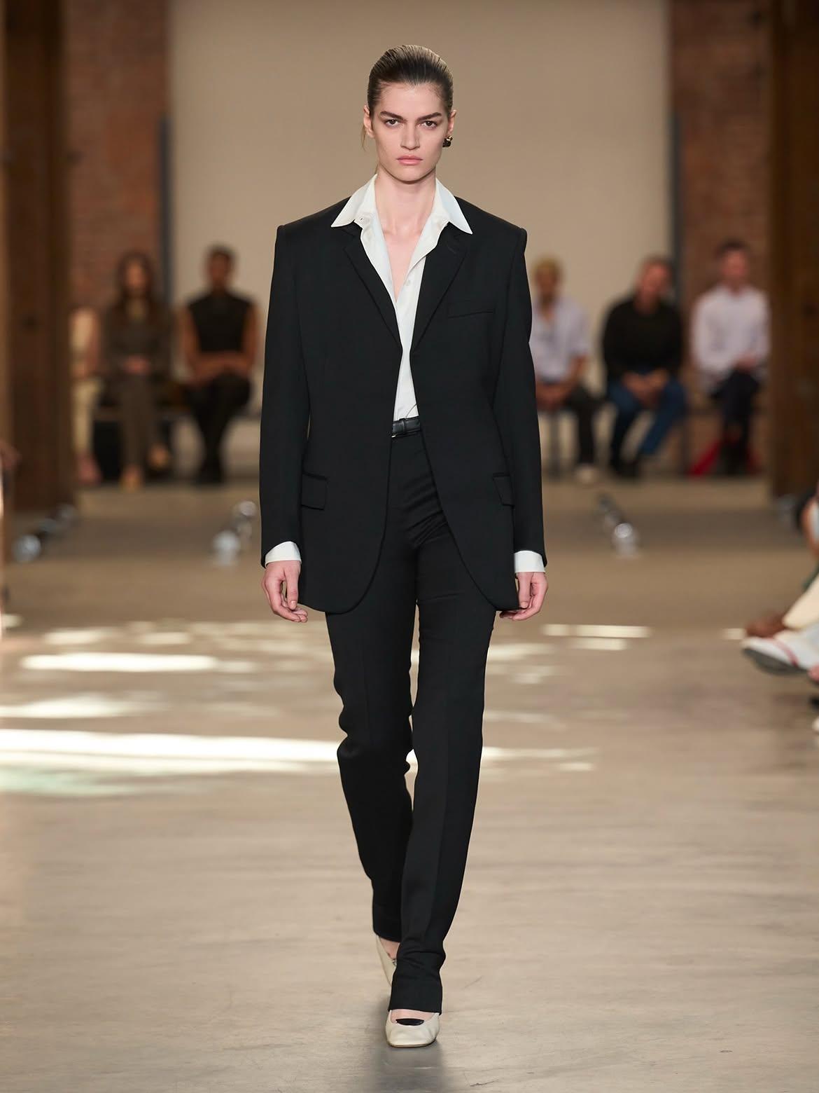 Calvin Klein S/S 2027/ @calvinklein