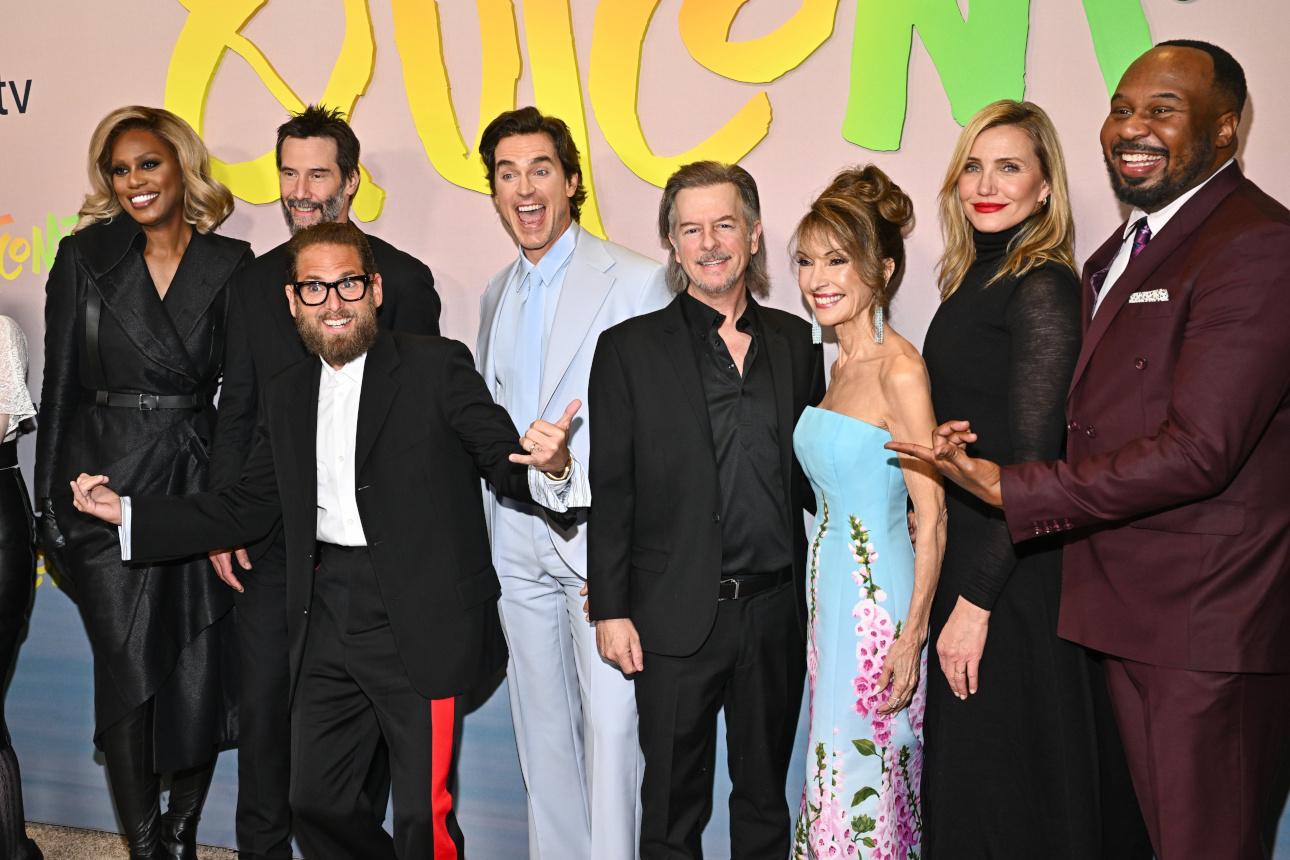 (Από αριστερά) Η Λαβέρν Κοξ, ο Κιάνου Ριβς, ο Τζόνα Χιλ, ο Ματ Μπόμερ, ο Ντέιβιντ Σπέιντ, η Σούζαν Λούτσι, ο Κάμερον Ντίαζ και ο Ρόι Γουντ Τζούνιορ/Φωτογραφία: AP Photo