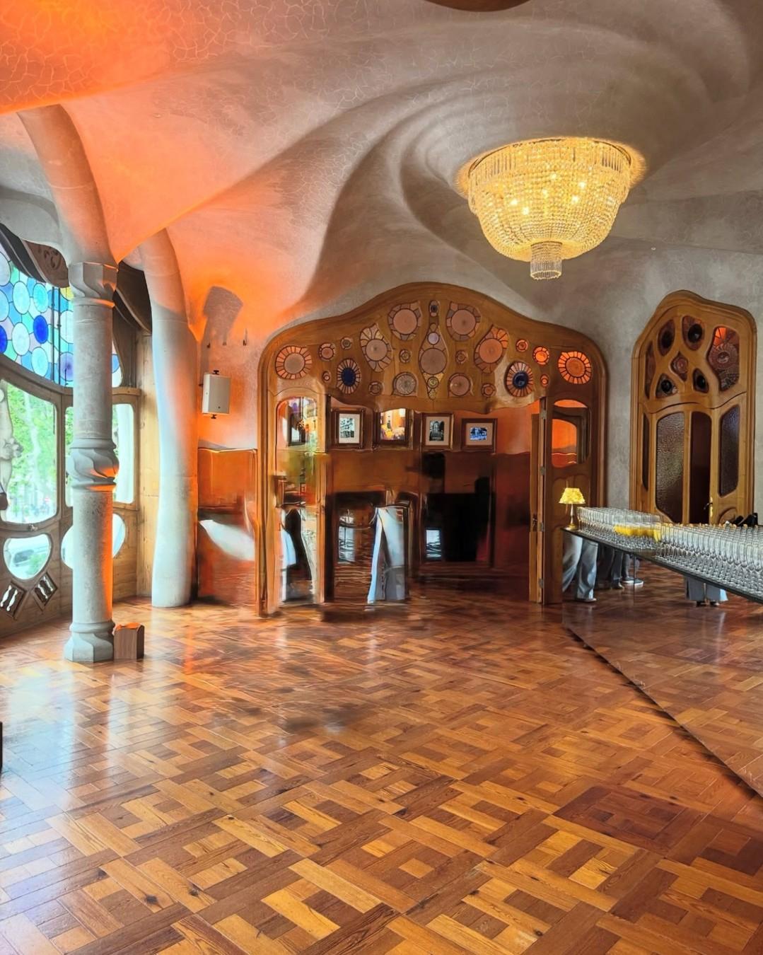 Άποψη του εσωτερικού της Casa Batllo/ Φωτογραφία: Instagram/ @casabatllo