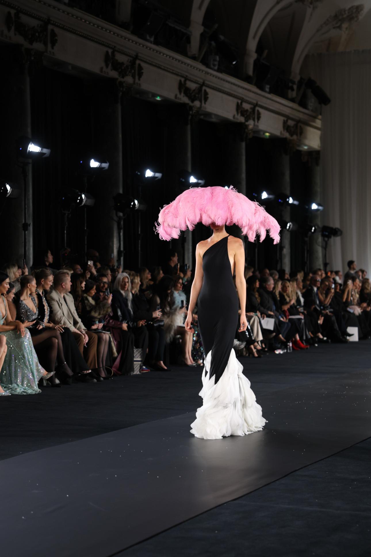  Celia Kritharioti Couture SS26. 