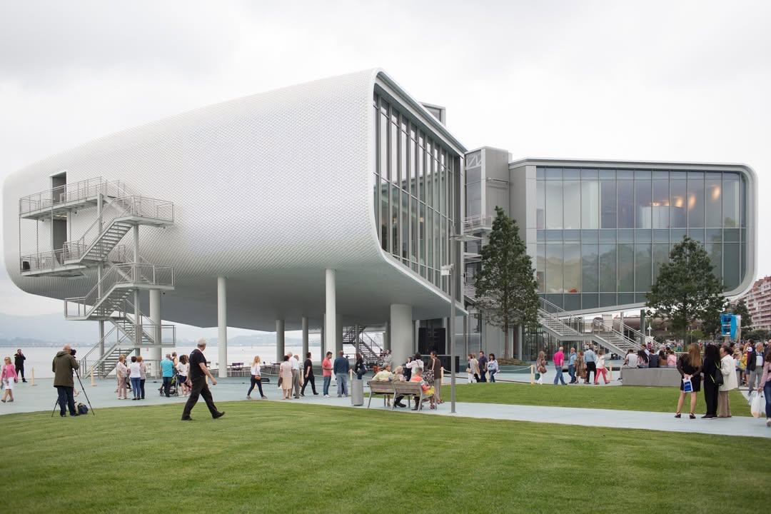  Το Centro Botin στο Σανταντέρ/ Φωτογραφία: Instagram/ @centrobotin