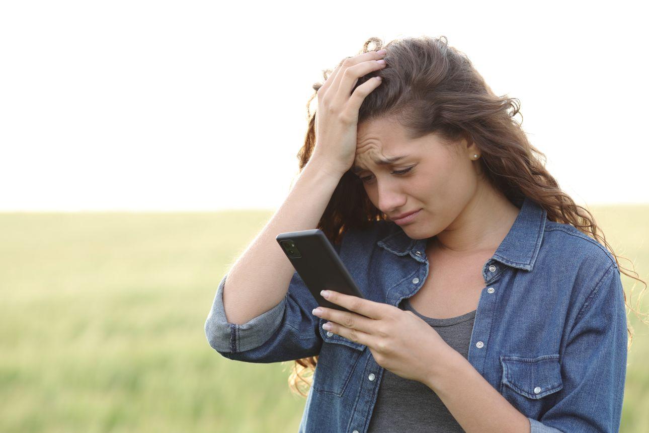 Κλάμα στα social media/ Φωτογραφία: Shutterstock  