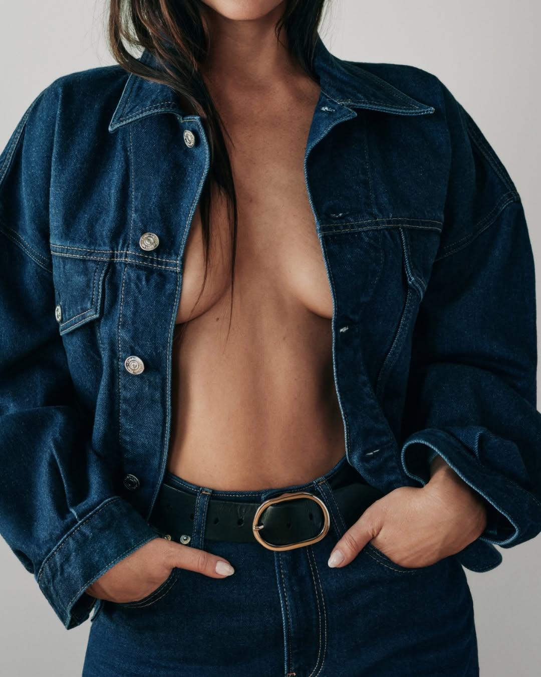 Ντακότα Τζόνσον/ Calvin Klein
