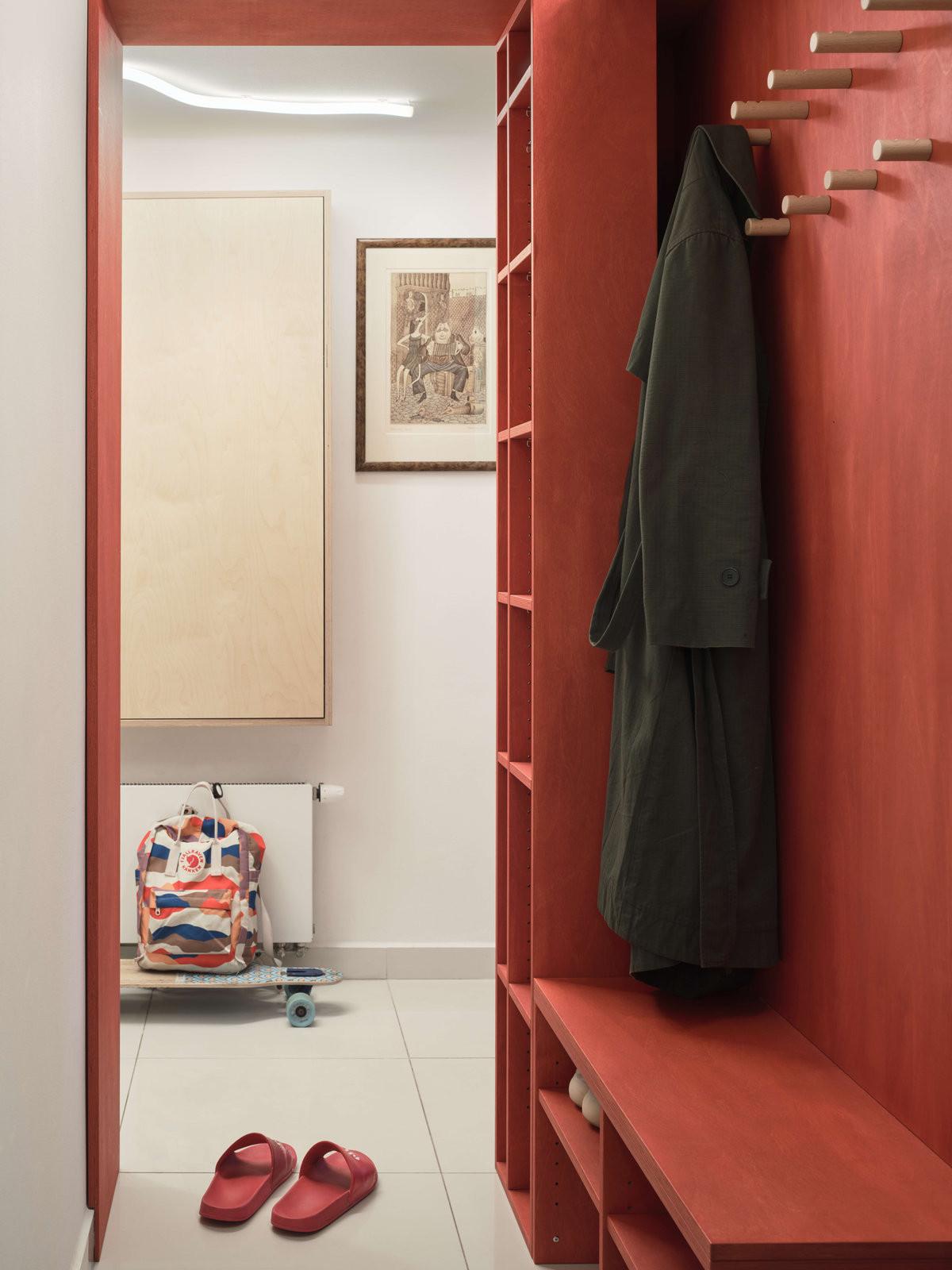 Η συγκεκριμένη κατοικία αποτελεί χαρακτηριστικό παράδειγμα του πώς η αρχιτεκτονική μπορεί να επαναπροσδιορίσει τα όρια της μικρής διαβίωσης/ Φωτογραφία: hurá studio  