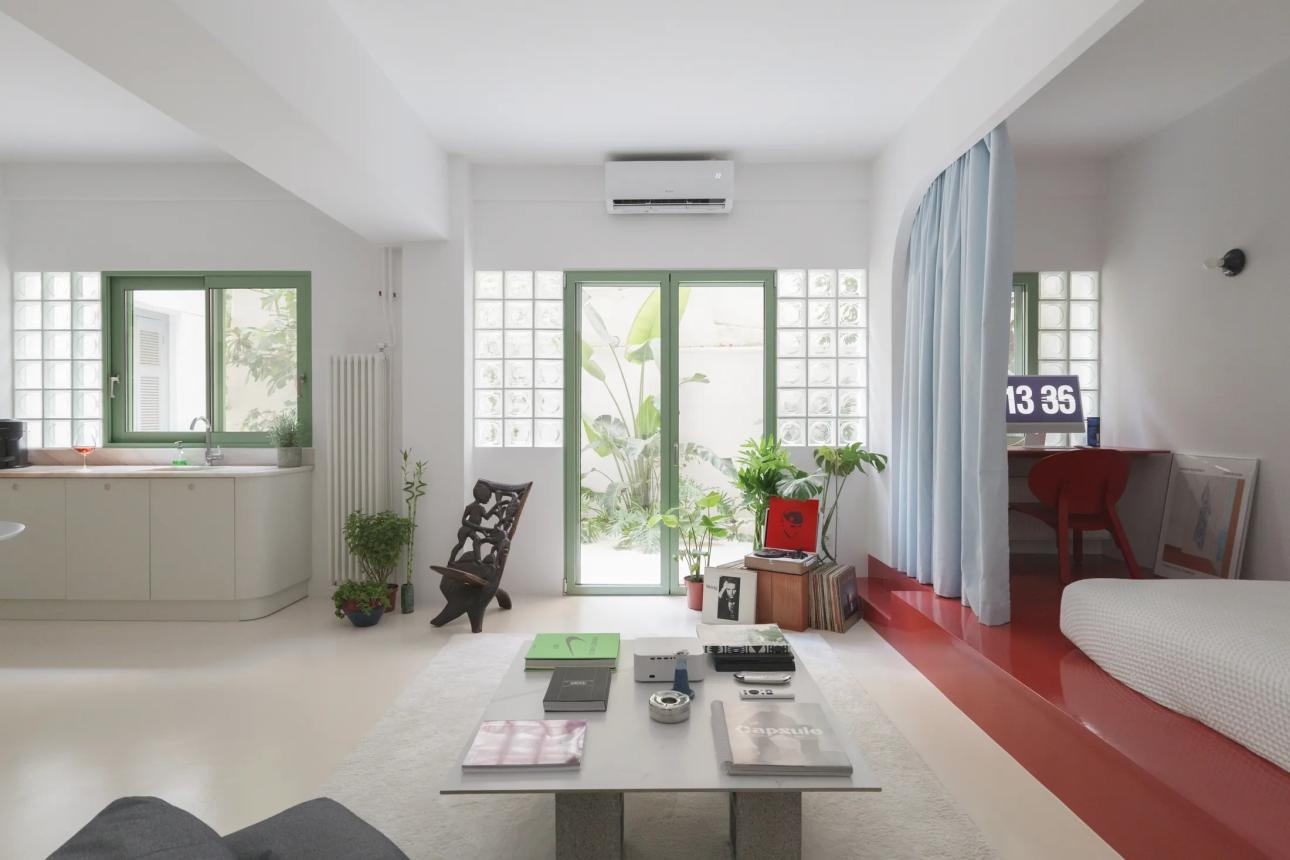 Το φυσικό φως έπαιξε πρωταγωνιστικό ρόλο στη νέα ταυτότητα του διαμερίσματος 