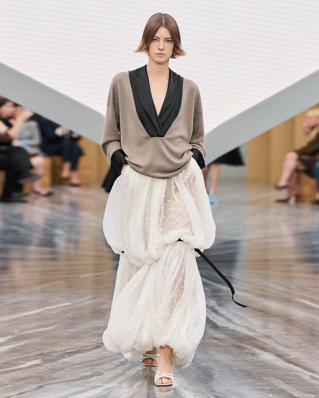 Το look 56 από τη συλλογή του Dior/ Φωτογραφία: Instagram/ @harveynichols