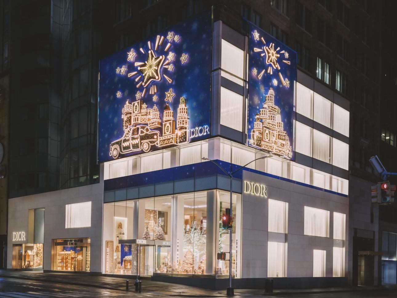 Φωτεινές εγκαταστάσεις στο κατάστημα Dior στην Νέα Υόρκη/ Φωτογραφία: Dior 