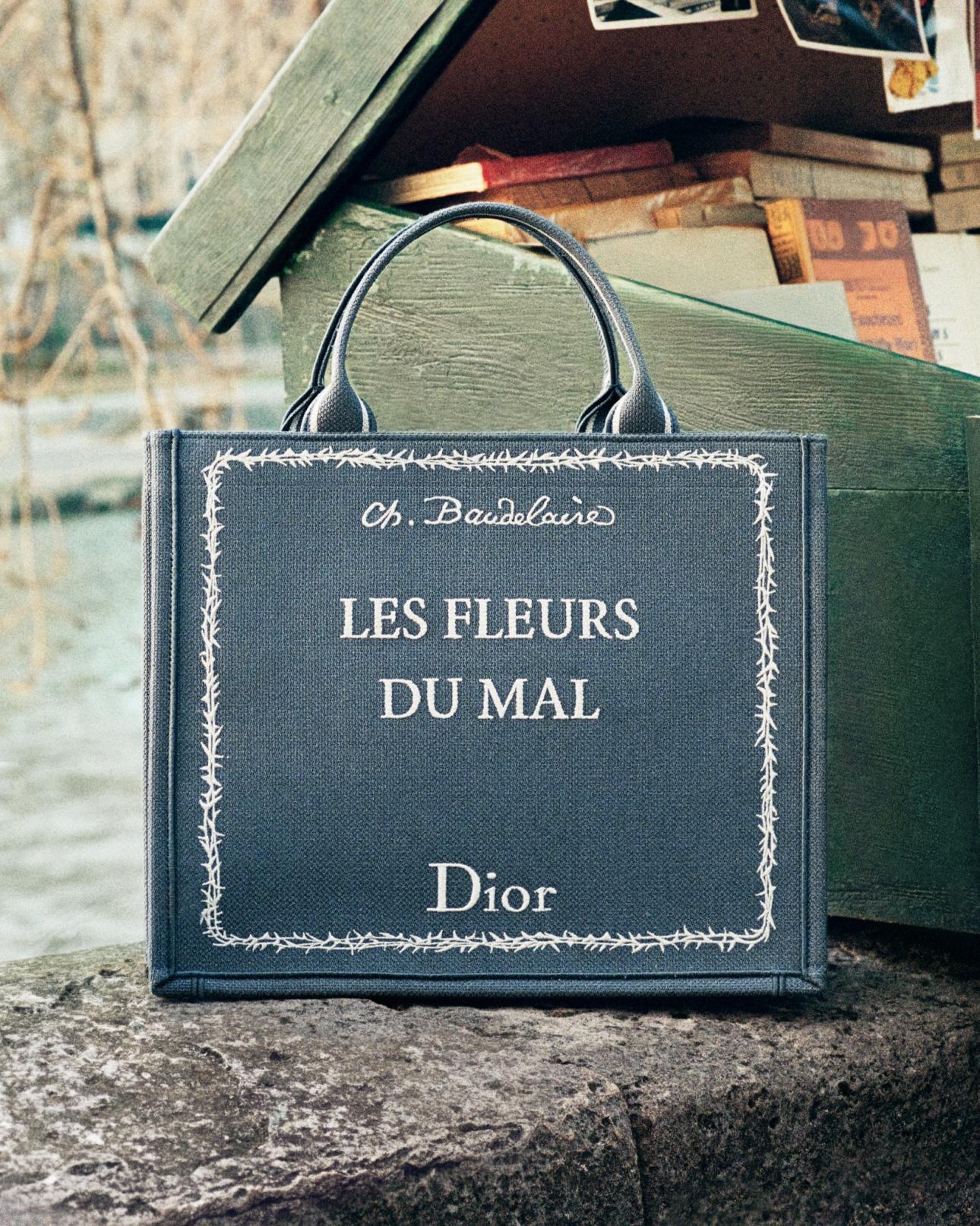  Τσάντες που παραπέμπουν σε λογοτεχνικά αριστουργήματα και αφηγούνται ιστορίες. 