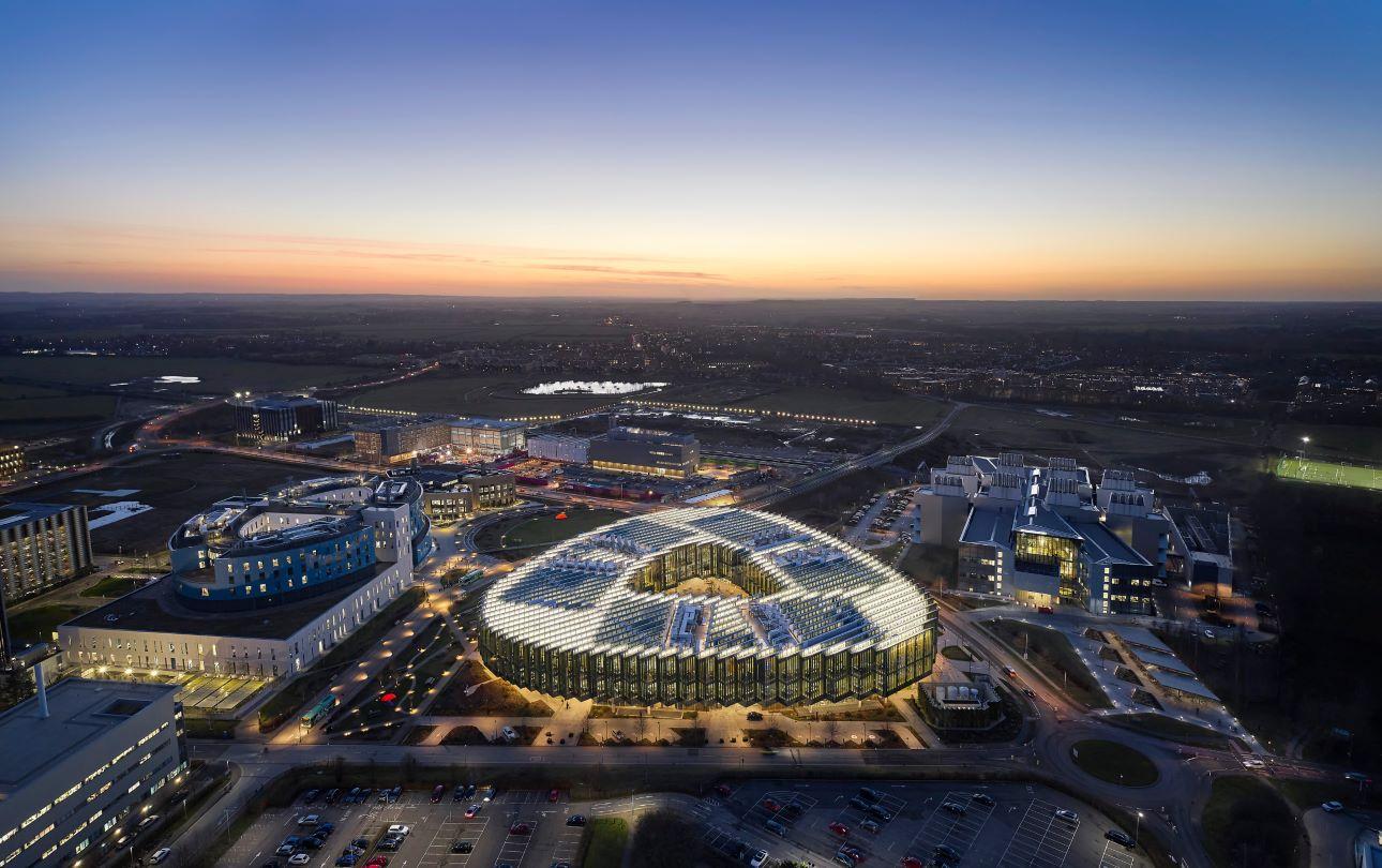 To Κέντρο Έρευνας της Astrazeneca στο Κέμπριτζ, στη Μ. Βρετανία, έργο των Herzog &amp; de Meuron (2021), βρέθηκε στη βραχεία λίστα του βραβείου για το 2025/ Φωτογραφία: Herzog &amp; de Meuron