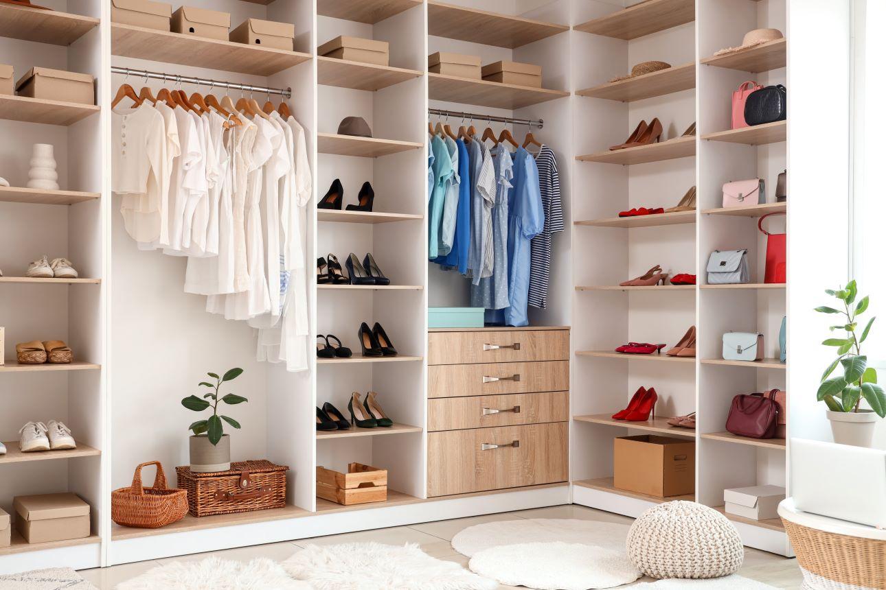 Το παιδικό δωμάτιο μπορεί να μετατραπεί σε ντουλάπα, για επιπλέον χώρο αποθήκευσης/ Φωτογραφία: Shutterstock 