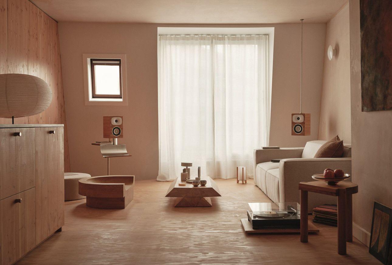  Ο ιδρυτής της EBBA, Benni Allan, προέβλεψε υλικά με «μακροζωία», τα οποία παρουσιάστηκαν σε αυτό το πρόσφατο σπίτι που σχεδίασε ο ίδιος και είναι επενδυμένο με ξύλο/ Φωτογραφία: EBBA