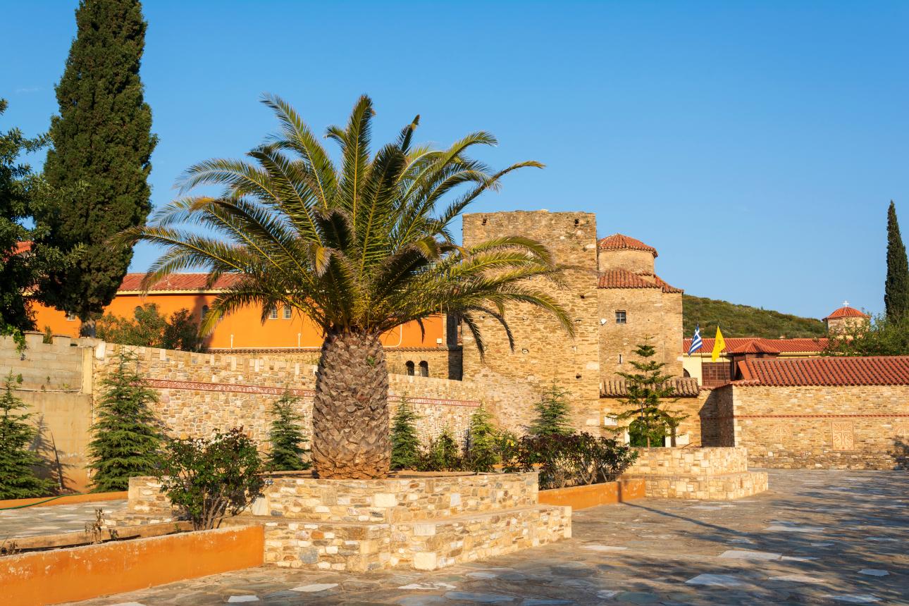 Φωτογραφία από το μοναστήρι Παντοκράτορος Χριστού /Πηγή: Shutterstock 