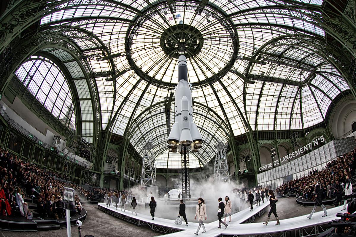 Chanel Space Station Fall 2017 Show Paris Fashion Week