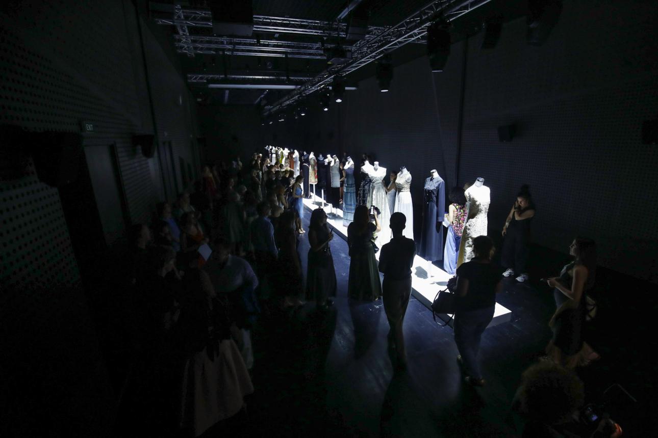   Μια διαφορετική ματιά στην ιστορία της μόδας.  