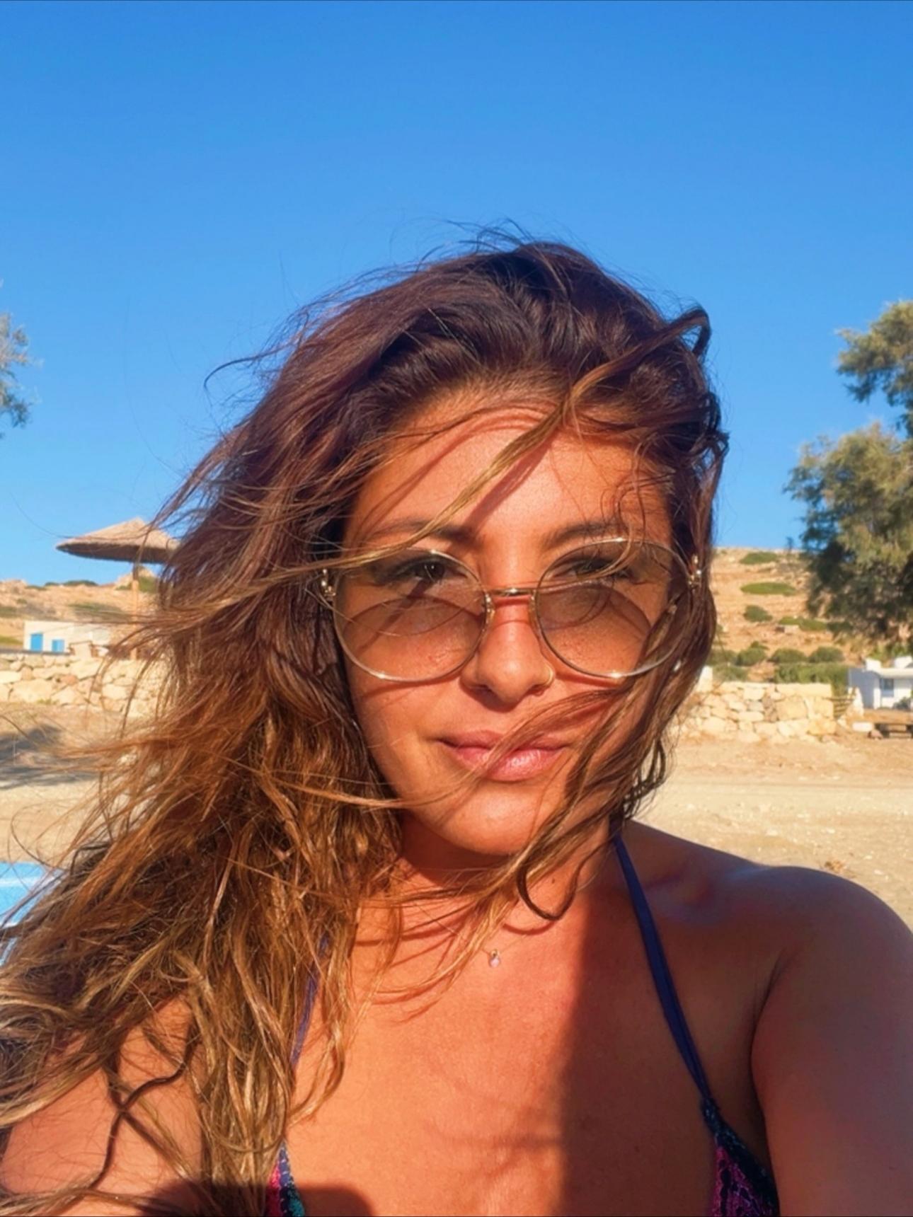   Φωτογραφία/Instagram: @helenapaparizouofficial  
