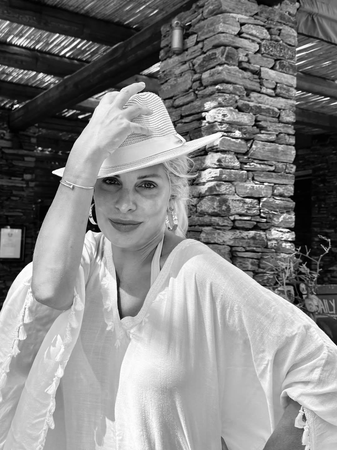 Ελένη Μενεγάκη/ @elenimenegaki