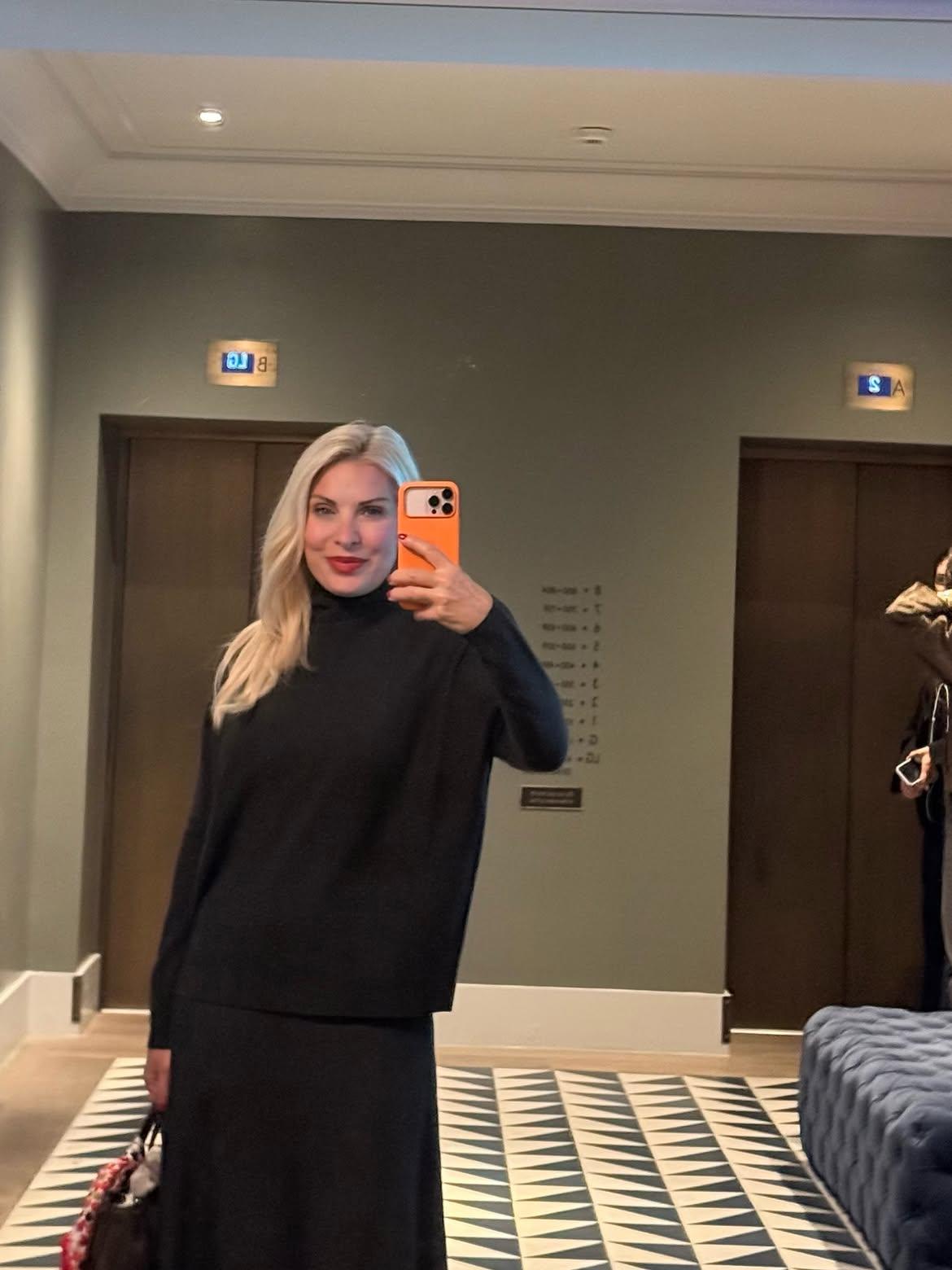 Ελένη Μενεγάκη/ @elenimenegaki