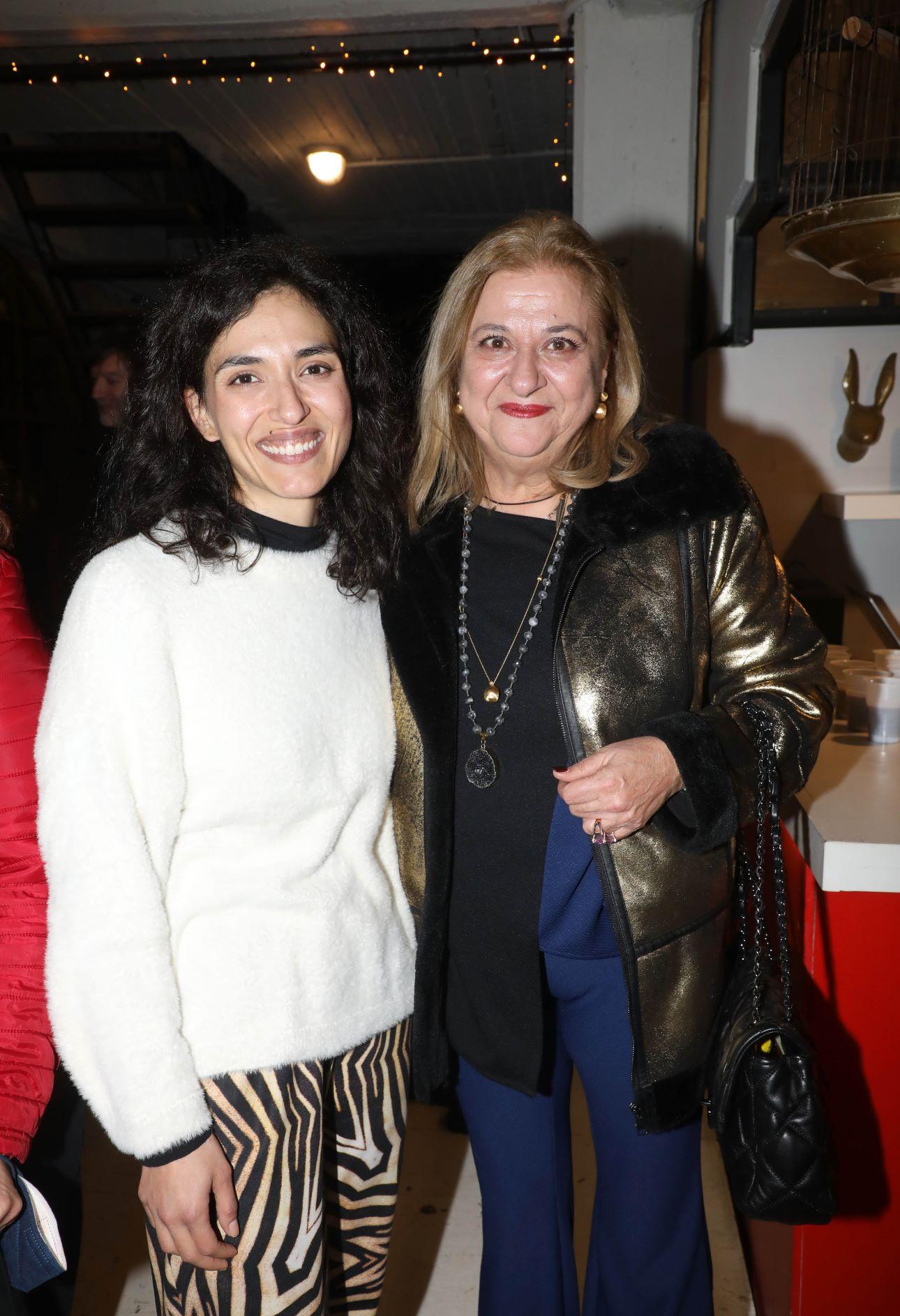 Η Ελισάβετ Κωνσταντινίδου με την κόρη της, Μαρία Χάνου/ Φωτογραφία: NDP Photo Agency