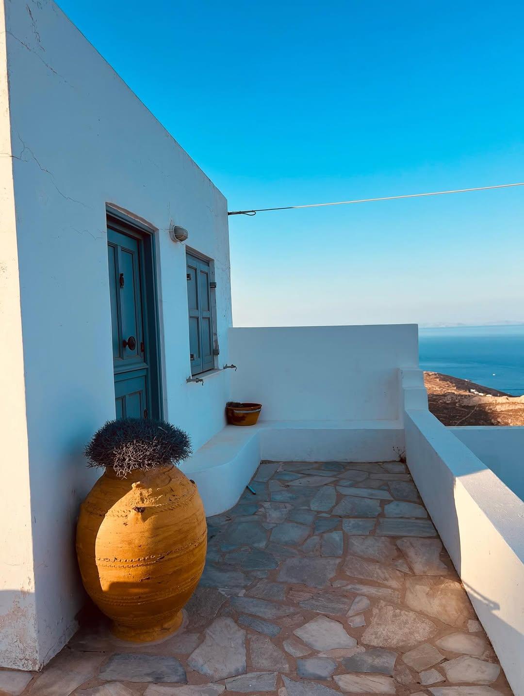 Οι φωτογραφίες της Έλλης Κοκκίνου από τη Σέριφο/ @ellikokkinou