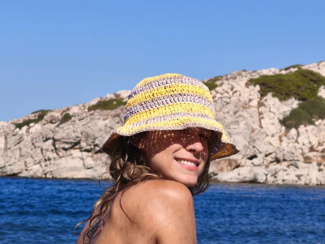 Η Έλλη Τρίγγου στην παραλία χωρίς μαγιό/ Φωτογραφία: Instagram/ @ellitringou