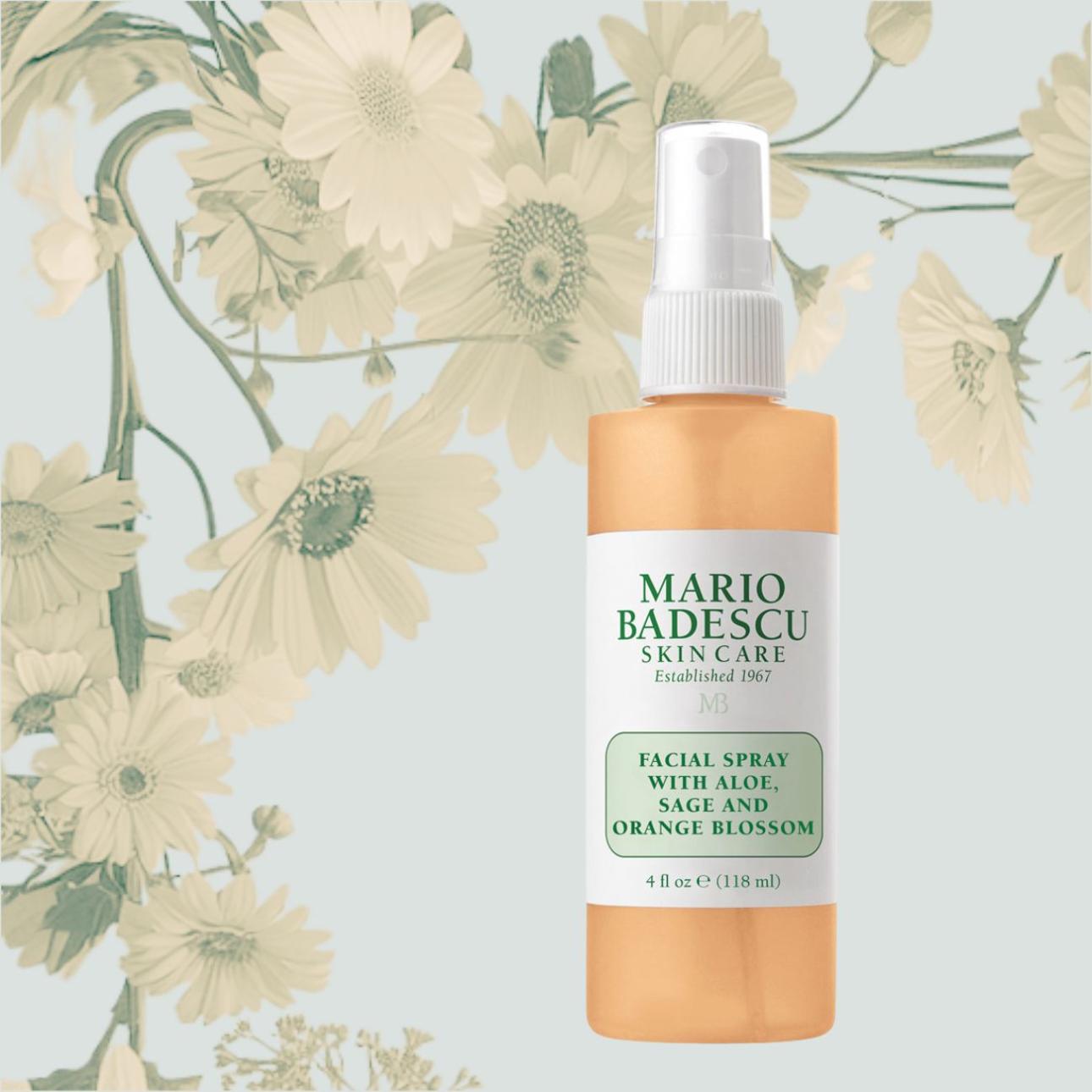 Facial Spray With Aloe Sage &amp; Orange Blossom, Mario Badescu Με νερό πορτοκαλιάς (ενυδάτωση, τόνωση), εκχύλισμα φασκόμηλου (επαναφορά ισορροπίας), εκχύλισμα θυμαριού (καθαρισμός), aloe vera (καταπραϋντική δράση), και εκχύλισμα φυκιού (απαλότητα). Παρέχει επίσης καθαρτική δράση για δέρμα με τάση για ακμή.