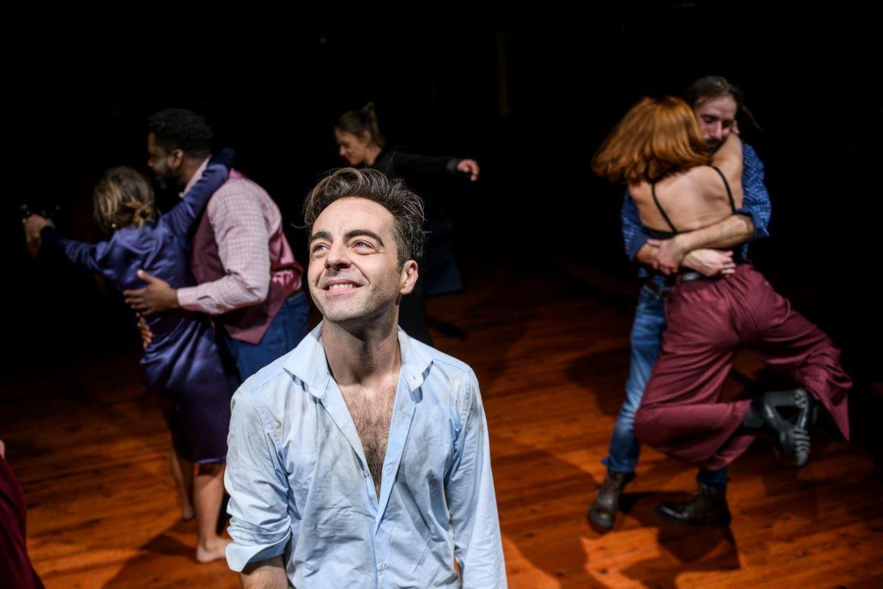 θεατρικες παραστάσεις συνεχίζουν μετά το Πάσχα 