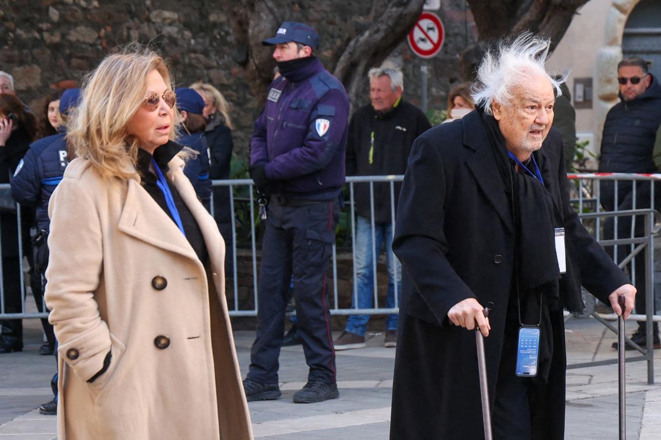  Η Φιόνα Ζελίν και ο Νορμπέρ Σααντά κατά την άφιξή τους στην κηδεία της Μπριζίτ Μπαρντό.