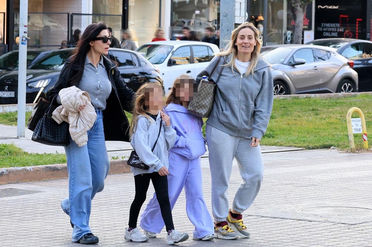 Η Φλορίντα Πετρουτσέλι και η Ελεονώρα Μελέτη με τις κόρες της/ NDP Photo Agency