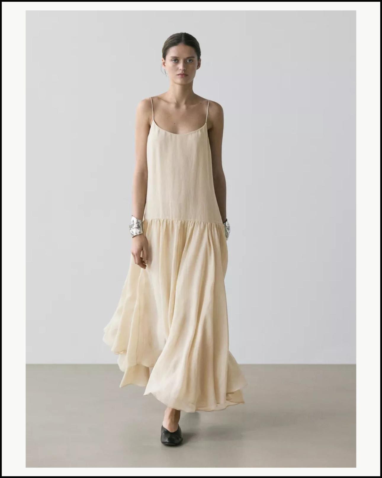 Φόρεμα, €129, Massimo Dutti, massimodutti.com