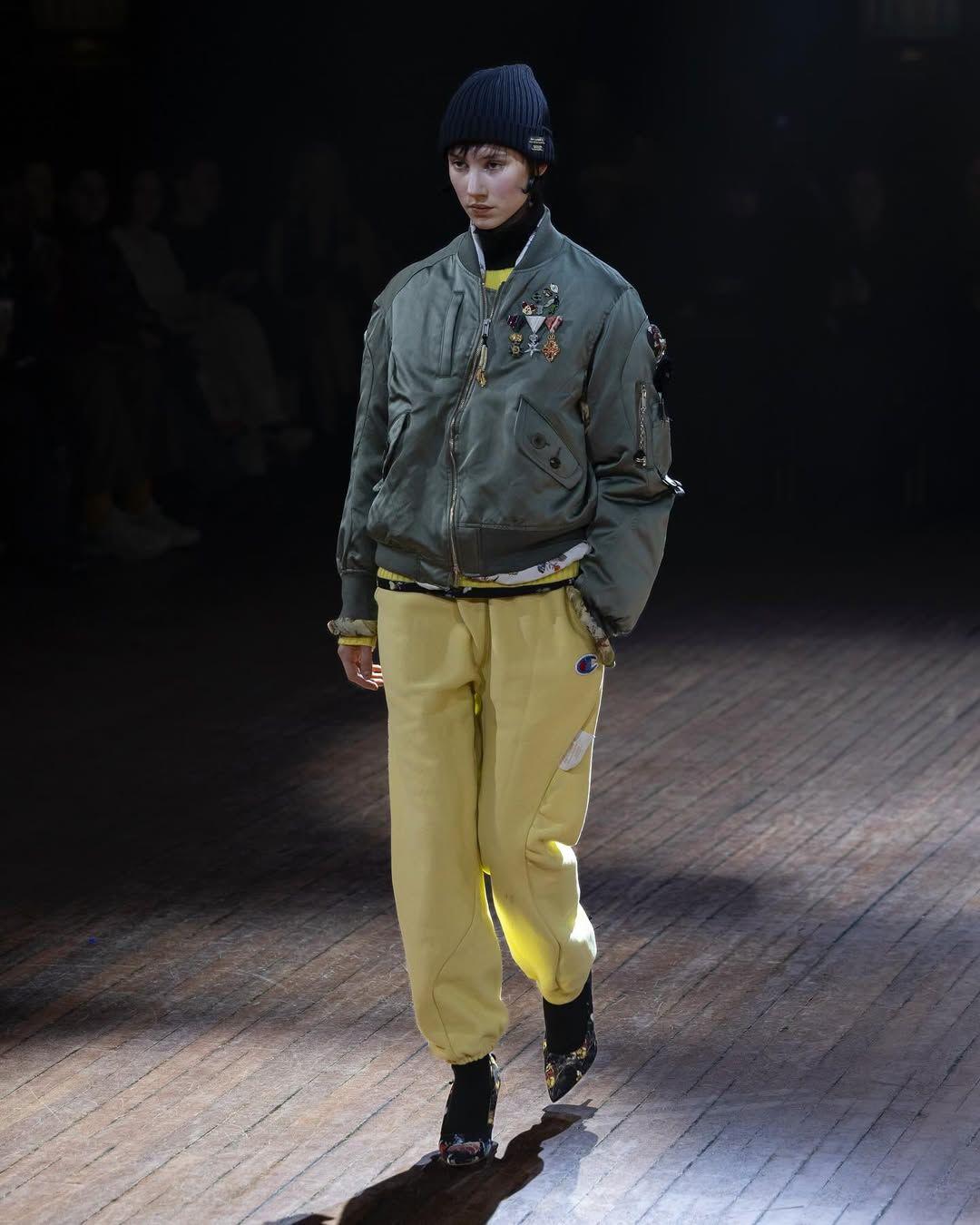 Οι αθλητικές φόρμες στα fashion shows/ Φωτογραφία: Instagram/ @undercover_lab