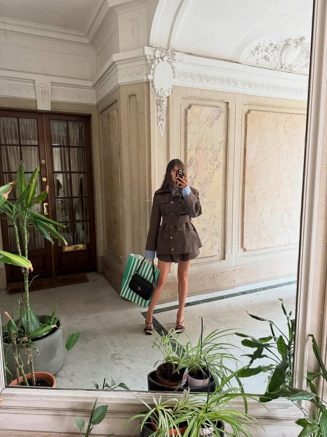 H Jeanne Damas με φούστα balloon/Φωτογραφία: Instagram/jeannedamas