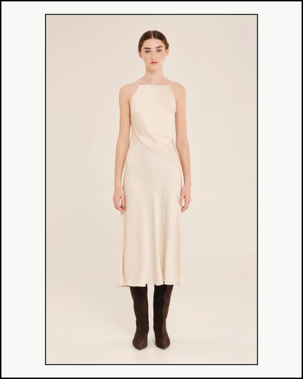 Φόρεμα, €138,60, Kourbela, kourbela.com