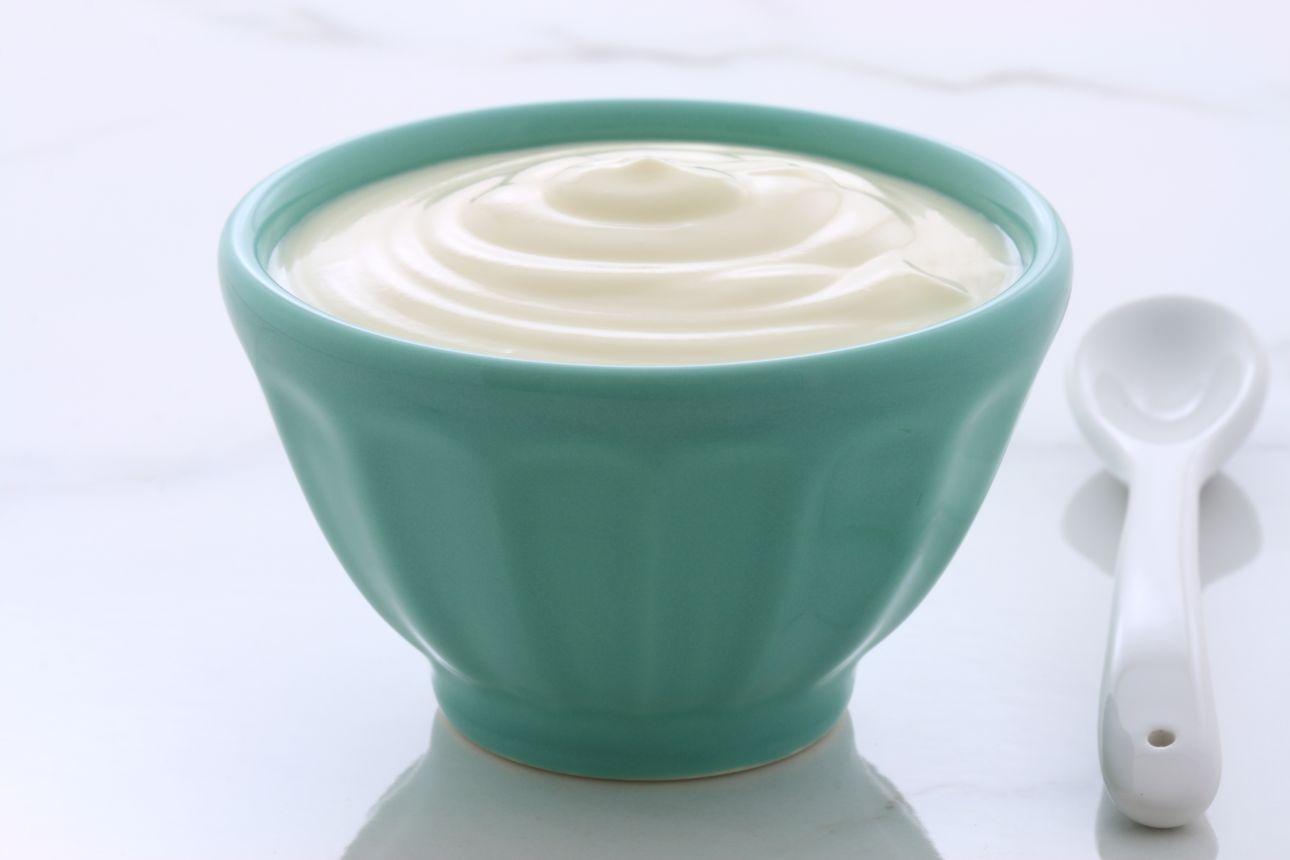  Η πρωτεΐνη περιέχει το γιαούρτι συμβάλλει στην αποκατάσταση των μυών και στη ρύθμιση της όρεξης. Φωτογραφία: Shutterstock