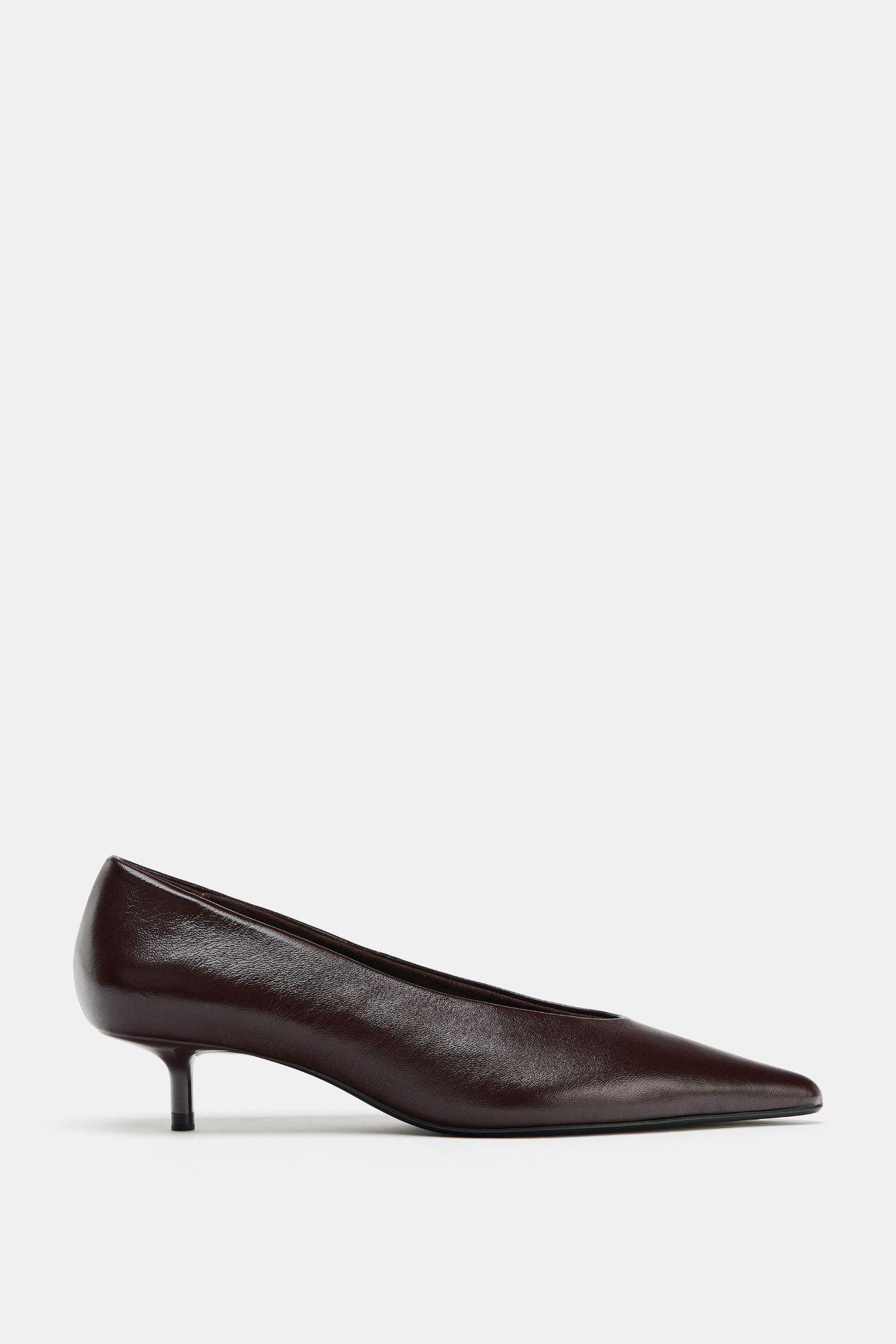 Τα glove pumps από τα Zara που φόρεσε η Μάρτα Ορτέγκα/ Φωτογραφία: Zara