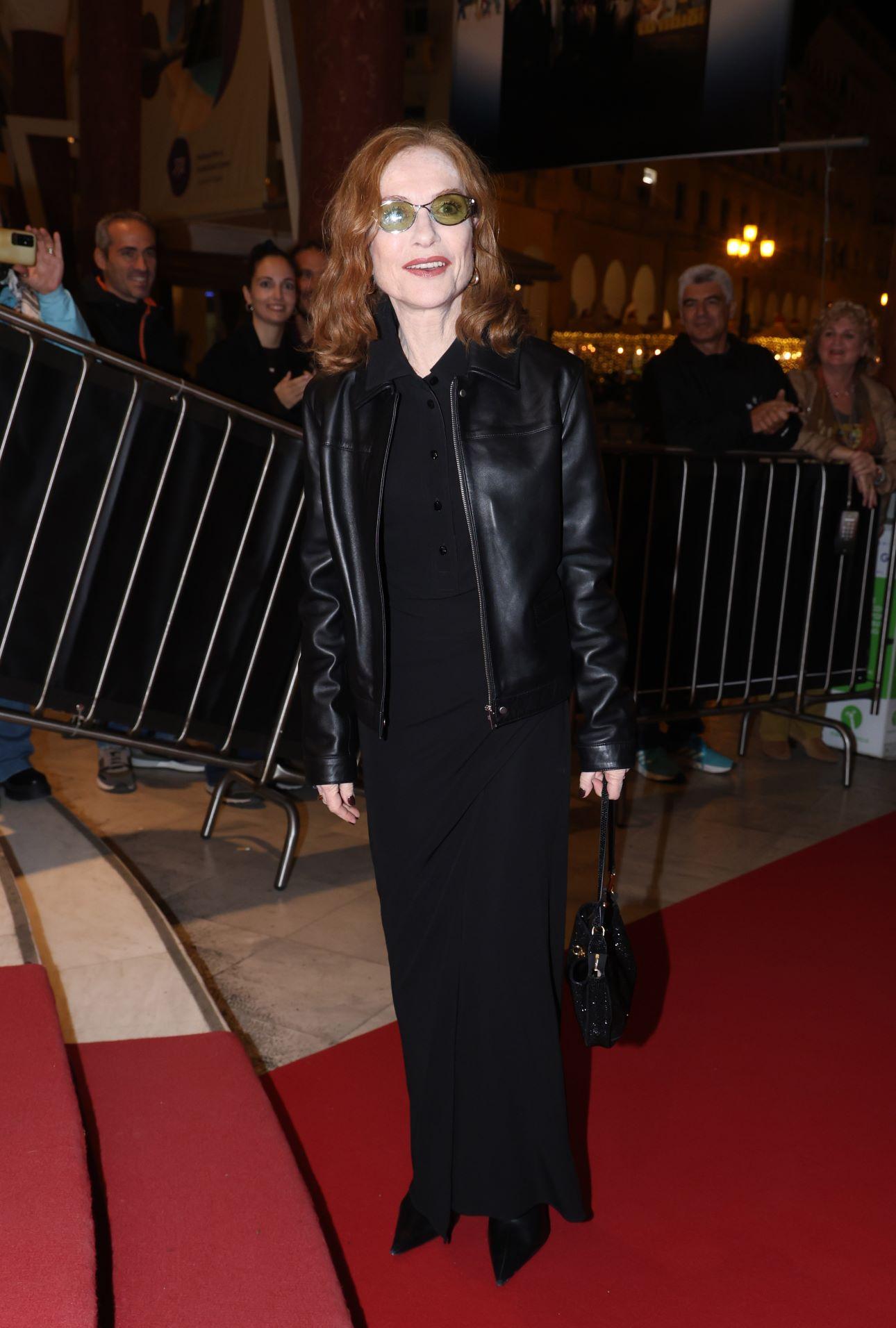 Η Ιζαμπέλ Ιπέρ στην πρεμιέρα ταινίας της «Η πιο πλούσια γυναίκα του κόσμου», στον κινηματογράφο Ολύμπιον Φωτογραφία: NDP Photo Agency  