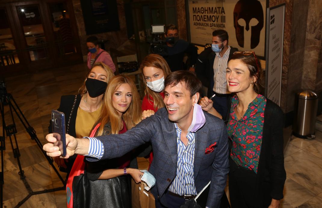 Γιούλικα Σκαφιδά, Λένα Παπαληγούρα, Ιωάννα Παππά, Αλεξάνδρα Αϊδίνη, Μάνος Καρατζογιάννης/ Φωτογραφία: NDP Photo Agency 