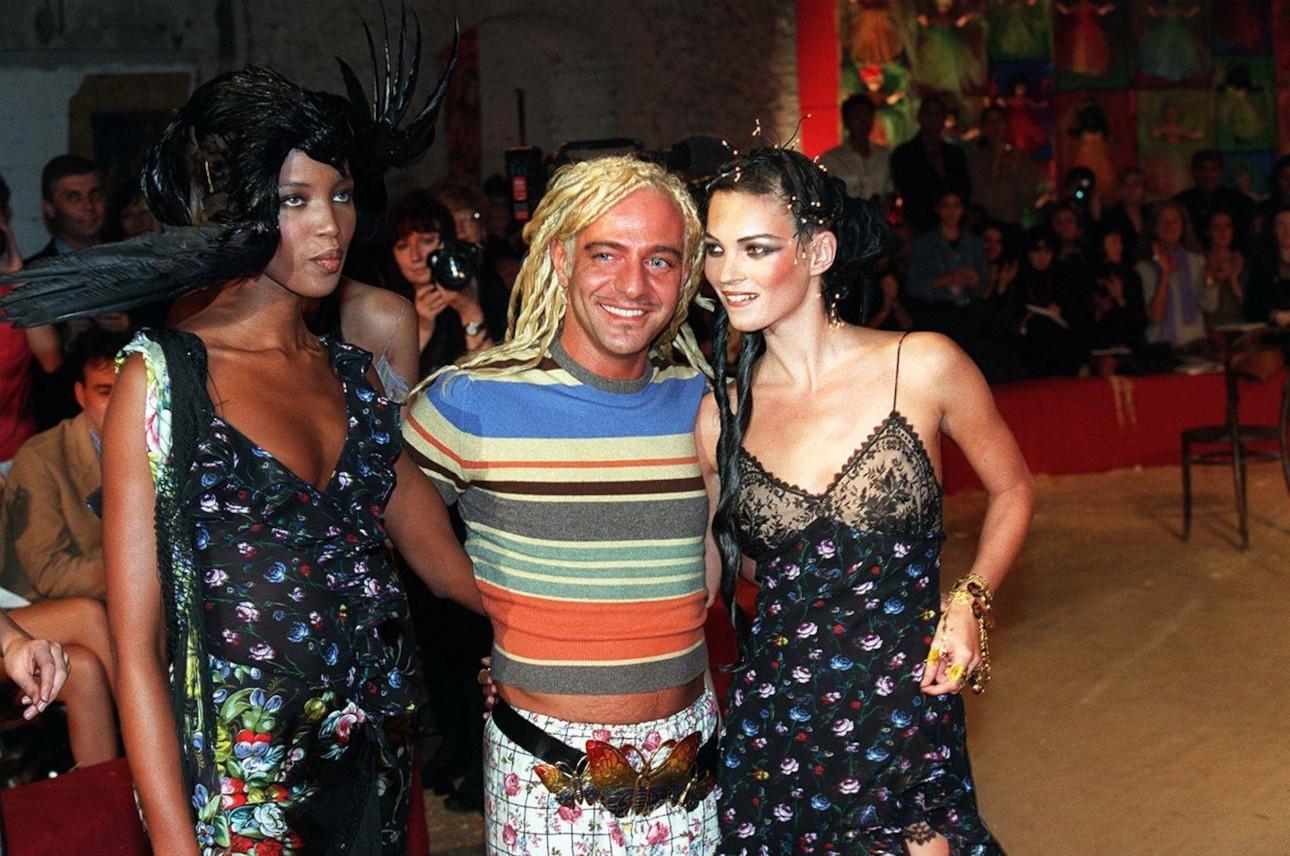 Ναόμι Κάμπελ, Τζον Γκαλιάνο και Κέιτ Μος (1996)/Φωτογραφία: Profimedia