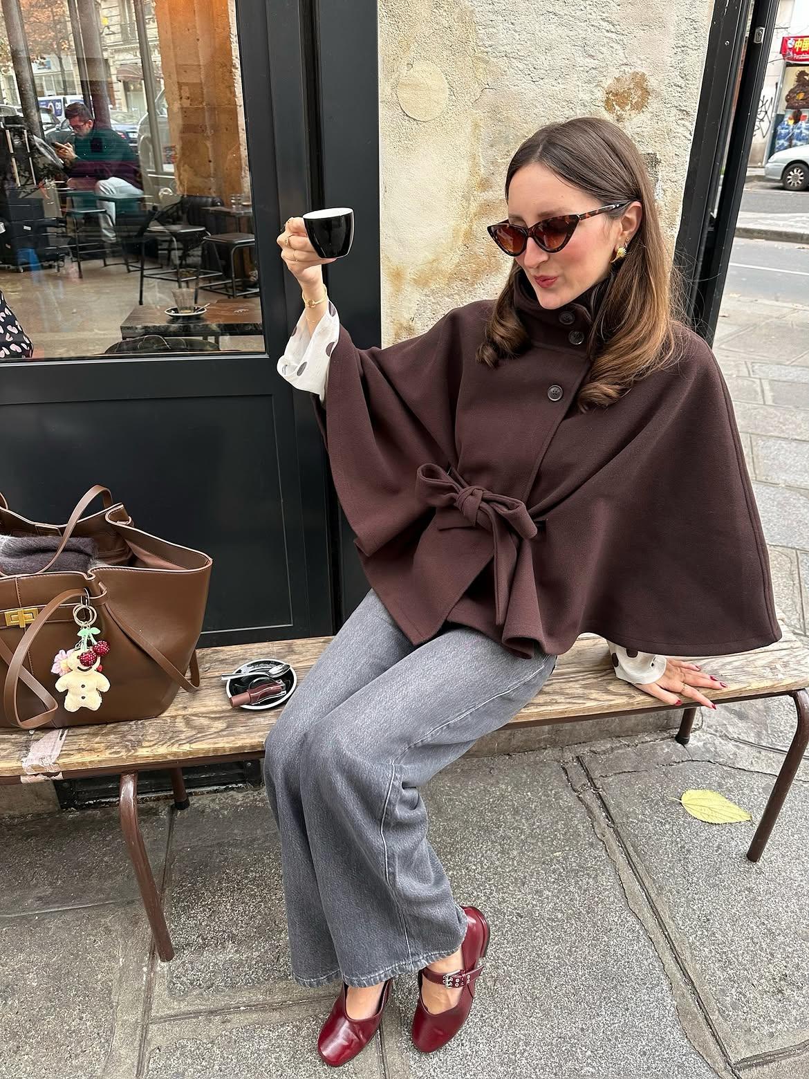 Μια καφέ κάπα/Φωτογραφία: Instagram/mariellehaon