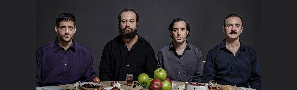 ...καλά, εσύ σκοτώθηκες νωρίς/ Φωτογραφία: Σύγχρονο Θέατρο 