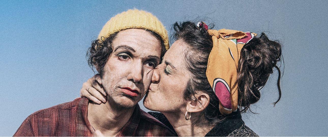 Οι καρέκλες/ Φωτογραφία: Ελίνα Γιυονανλή