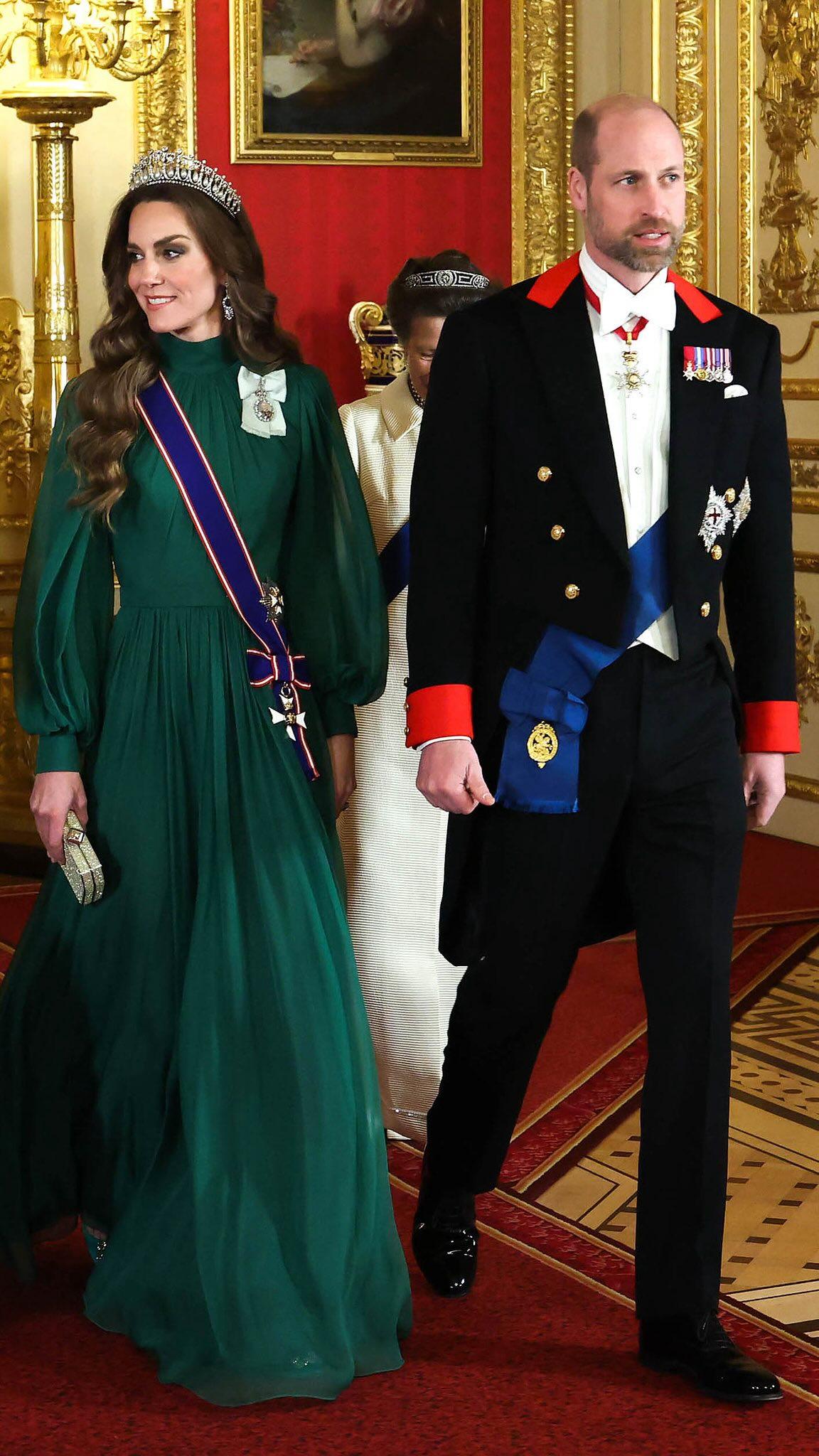 H Kέιτ Μίντλετον με την τιάρα  Lover’s Knot στο κάστρο του Ουίνδσορ / Instagram @princeandprincessofwales