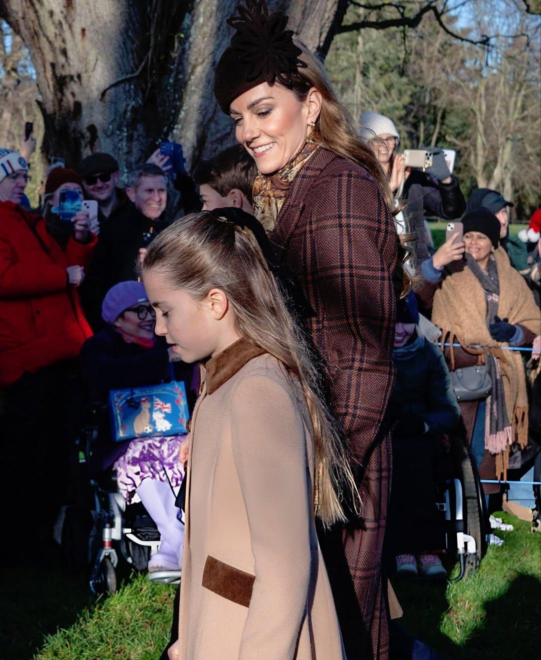 Η Κέιτ Μίντλετον σε ταιριαστό look με την κόρη της, πριγκίπισσα Σάρλοτ/ Φωτογραφία: Instagram/ @princesscatherineofwales 
