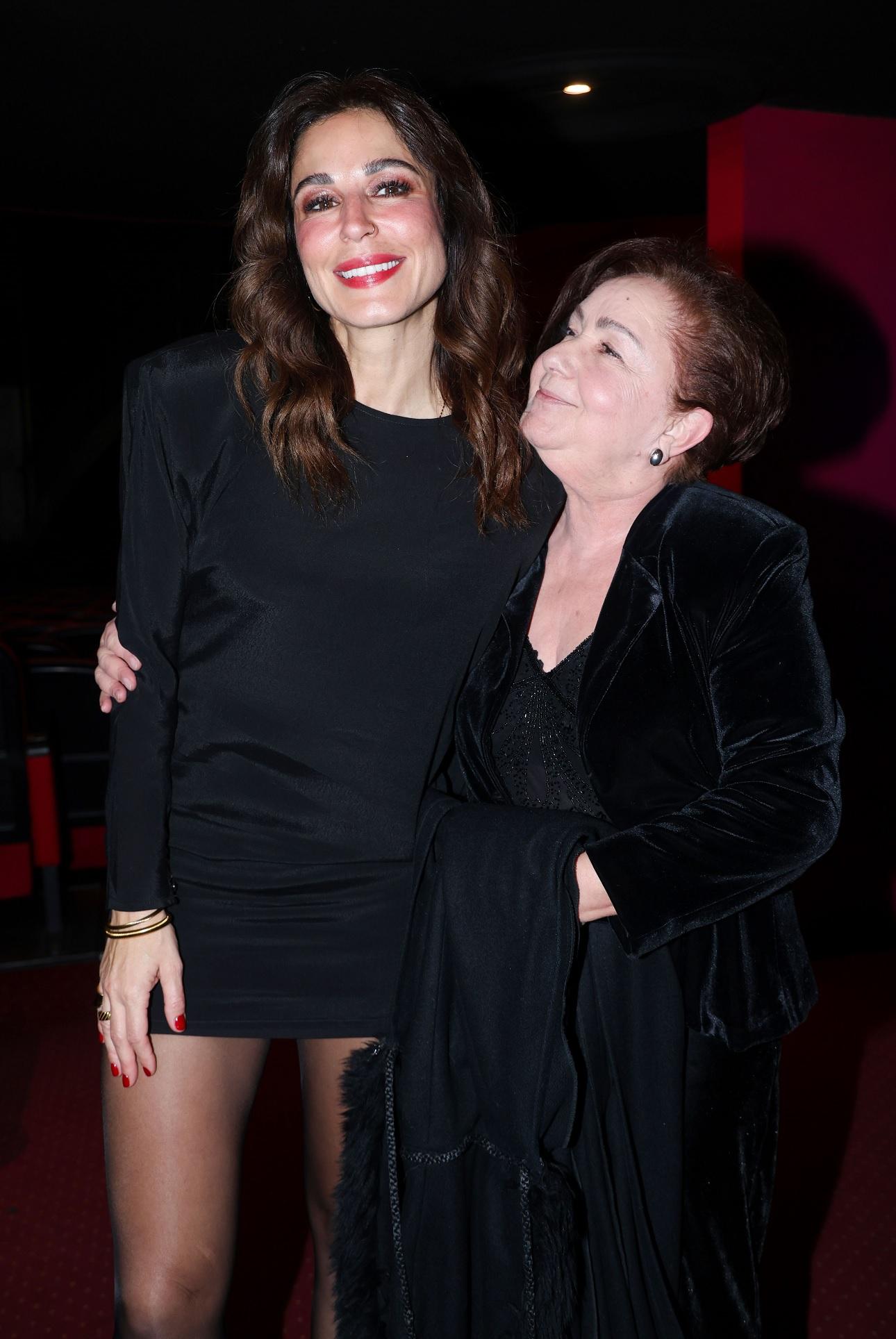 H Κατερίνα Παπουτσάκη με την μητέρα της/Φωτογραφία NDP 