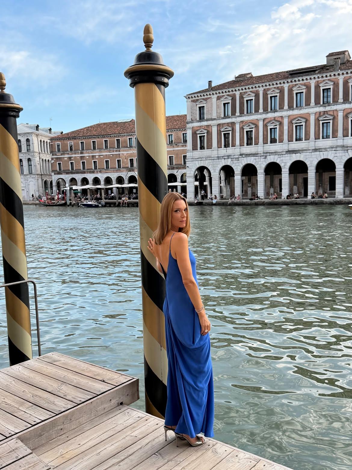 Βίκυ Καγιά/ @vickykaya_