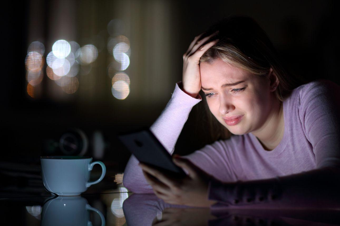Κλάμα στα social media/ Φωτογραφία: Shutterstock