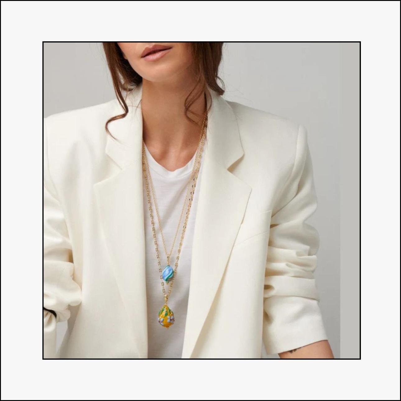 Κολιέ με μεγάλο κίτρινο αυγό Μουράνο, €85, Katerina Psoma, katerinapsoma.com