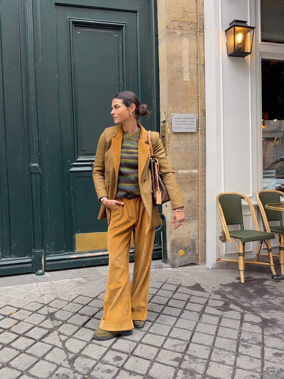 Κοτλέ κοστούμι/Φωτογραφία: Instagram/claramuniz 