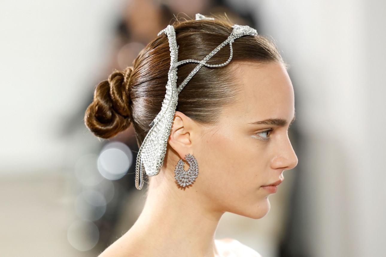 Το χτένισμα που είδαμε στο Phan Huy show/Φωτογραφία: Profimedia 