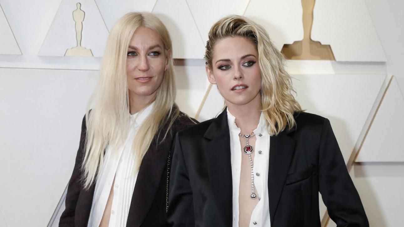 Η Κρίστεν Σιούαρτ με την Ντίλαν Μέγιερ/Φωτογραφία: Getty Image